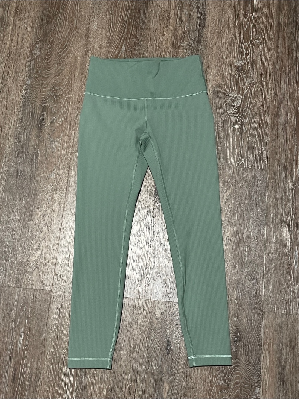 NWOT Lululemon Matching Ribbed Grey Eucalyptus Set. Size 4 - Picture 7 of 12